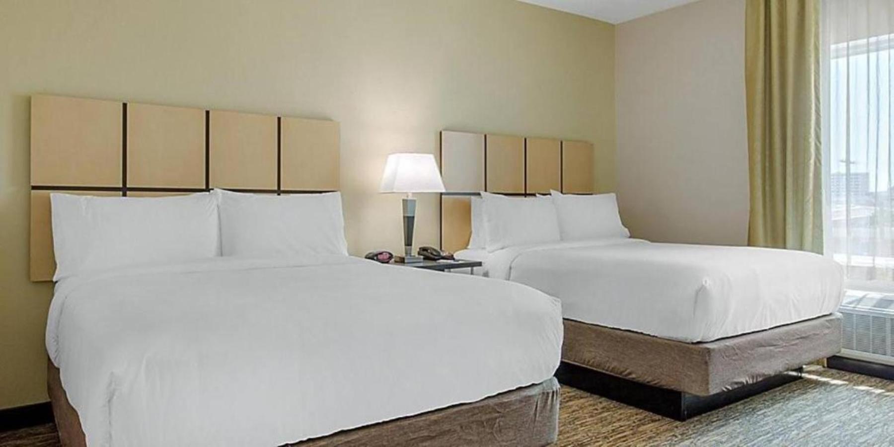 แคนเดิลวู้ด สวีท ซานอันโตนิโอ แอร์พอร์ต Hotel ภายนอก รูปภาพ