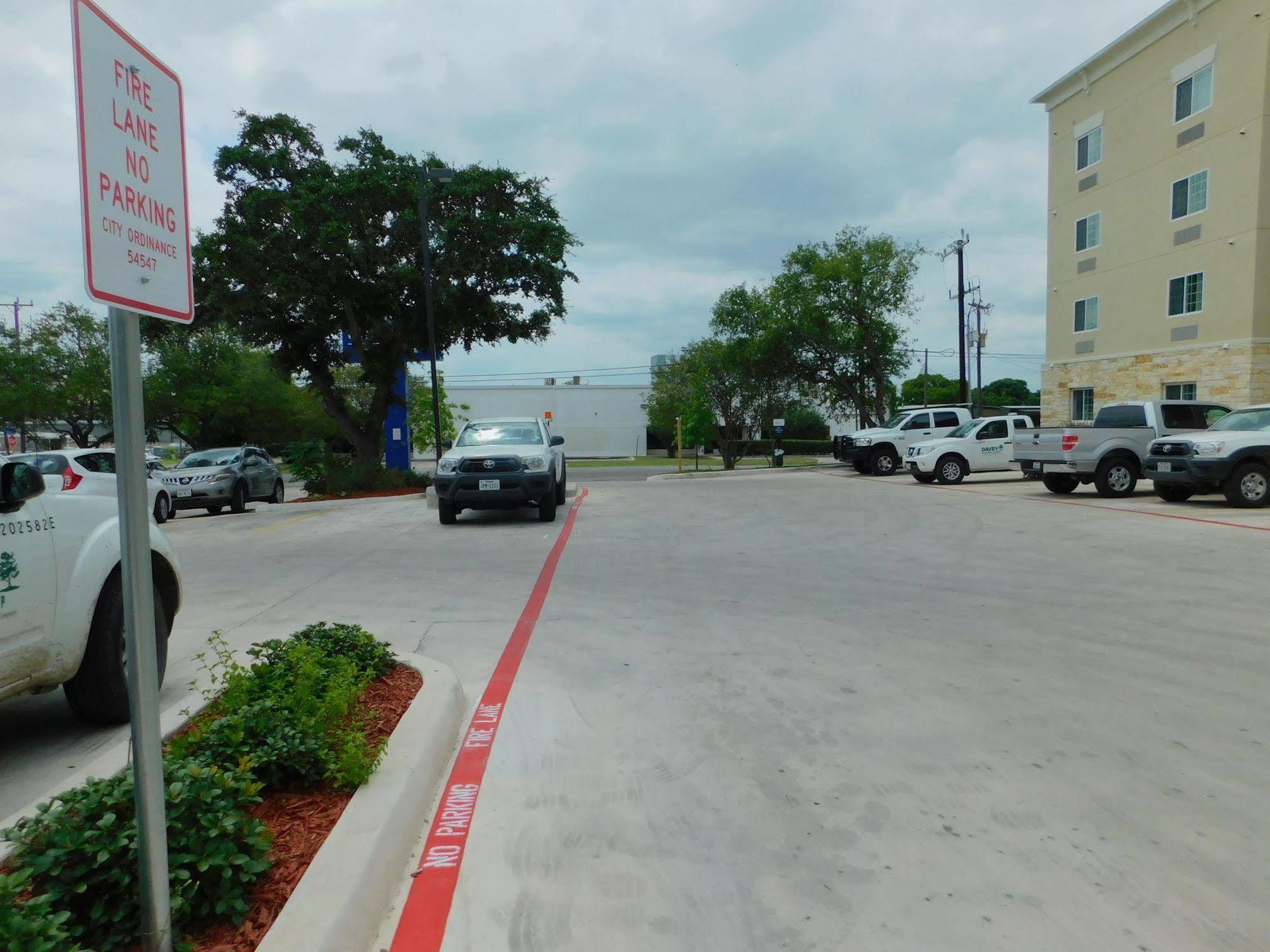 แคนเดิลวู้ด สวีท ซานอันโตนิโอ แอร์พอร์ต Hotel ภายนอก รูปภาพ